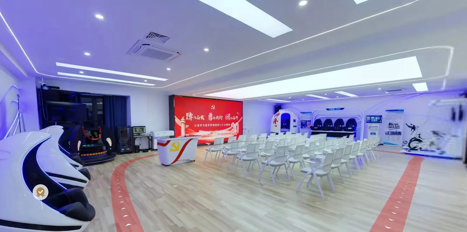 校学生网络技术委员会 & V-SIM全景与设备区域